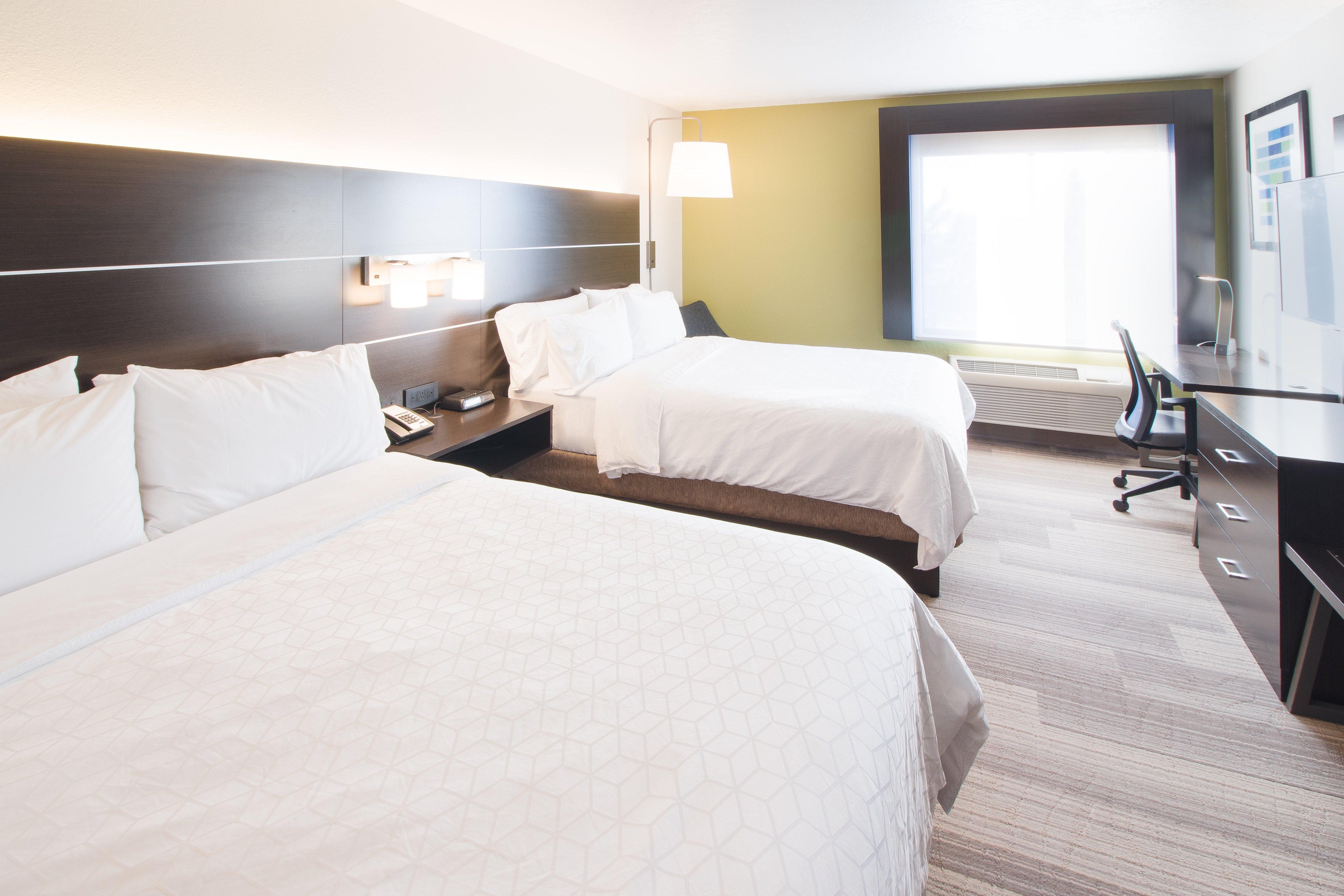 Holiday Inn Express & Suites - Worthington By Ihg Exterior photo